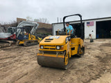 2011 CAT Caterpillar CB34  Smooth Drum Asphalt Roller Compactor